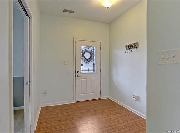 4th image of 205 Christopher Ln