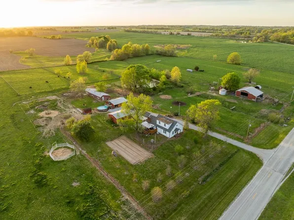 1605 SW Highway Ra, Montrose, MO 64770