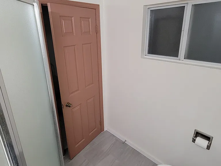704 E Palmer Ave — Photo 12