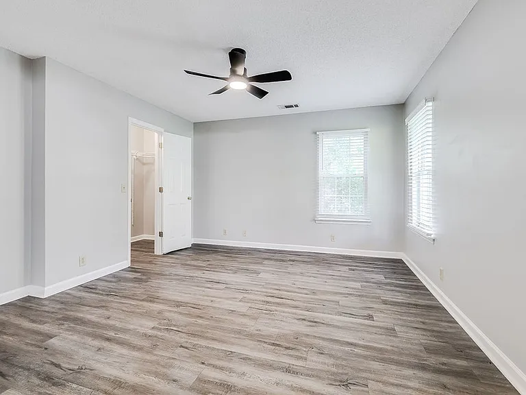4903 McCall Rd — Photo 18