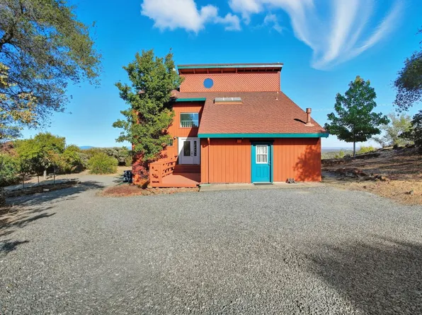 3901 Walnut Dr, Rescue, CA 95672