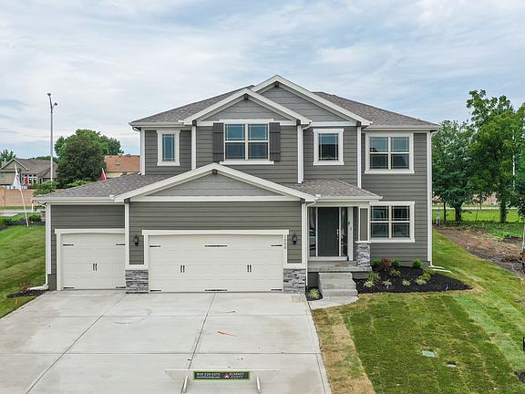 Craftsman Front Exterior