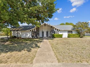 1516 Rockmoor Dr, Edgecliff Village, TX 76134