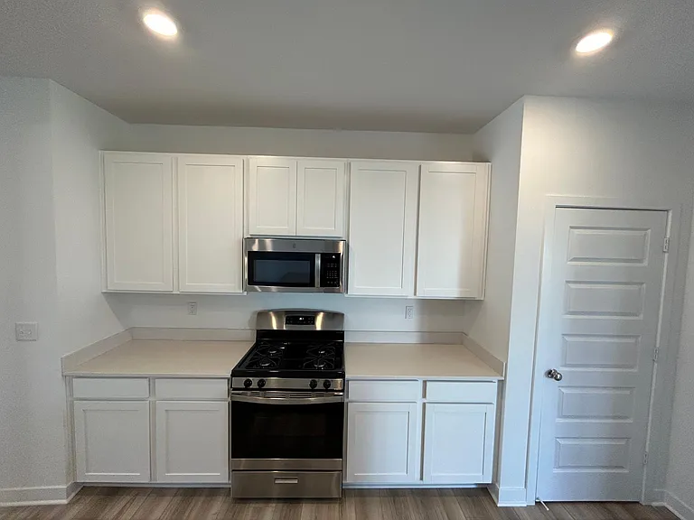 2138 Ryder Pl — Photo 5