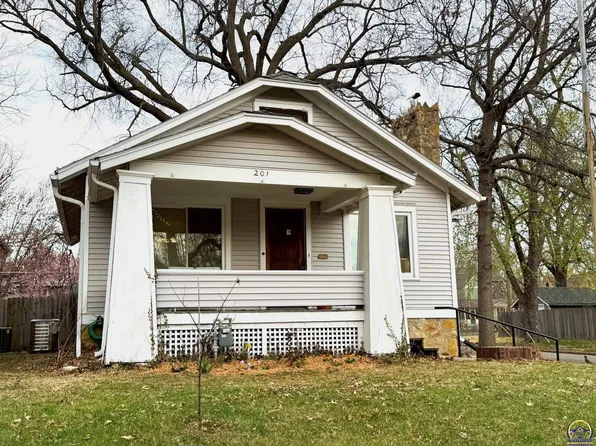201 SW Broadmoor Ave, Topeka, KS 66606
