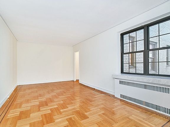 4th image of 330 E 71st St APT 6C