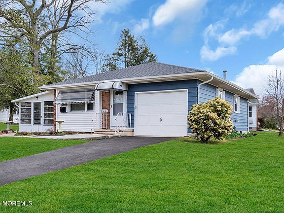 2nd image of 25 Gardenia Way
