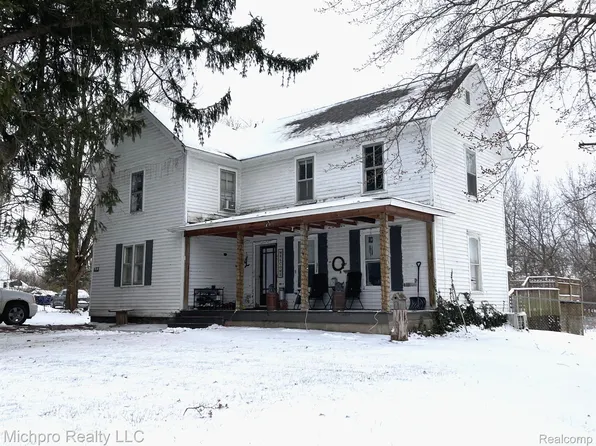 653 Bowers Rd, Lapeer, MI 48446