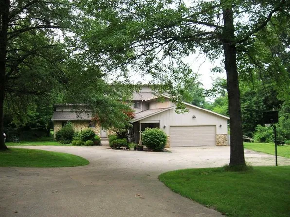 200 Crestview Dr, Hamilton, IL 62341