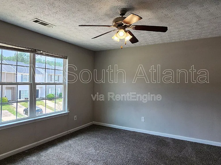 1749 Carrington Dr — Photo 17