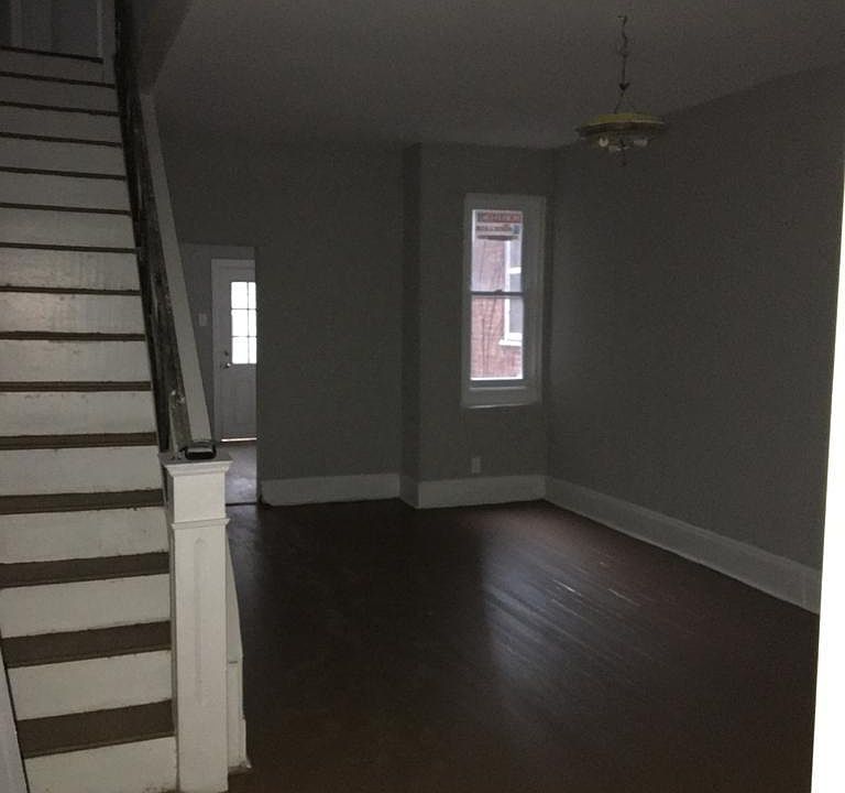 2nd image of 1828 Ruan St