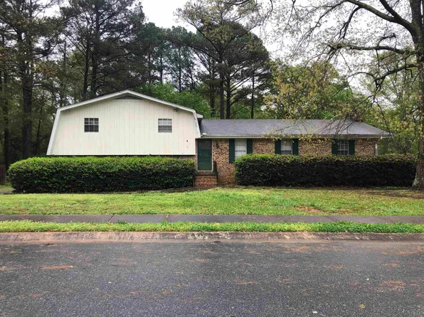 134 Club Cir, Stockbridge, GA 30281