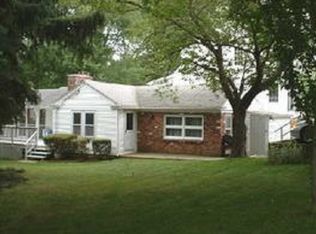 6 Aroostook Trl, Narragansett, RI 02882