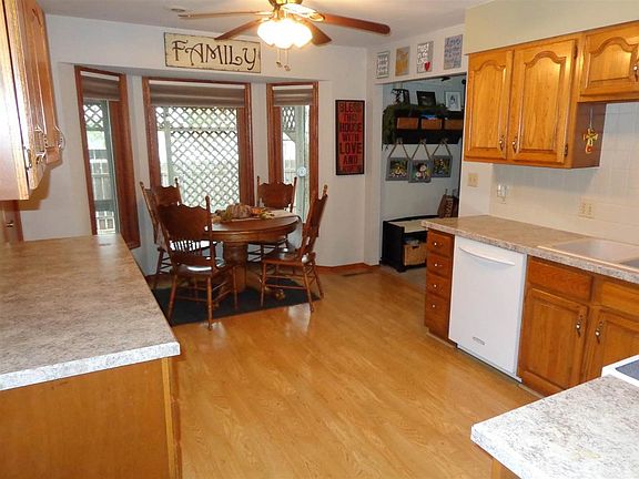3rd image of 2519 Haney Dr