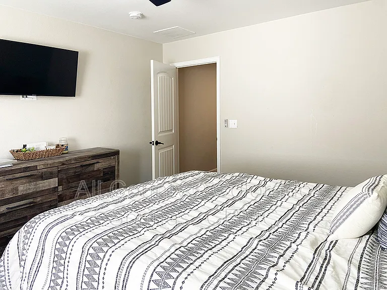 1762 Grand Overlook St — Photo 15