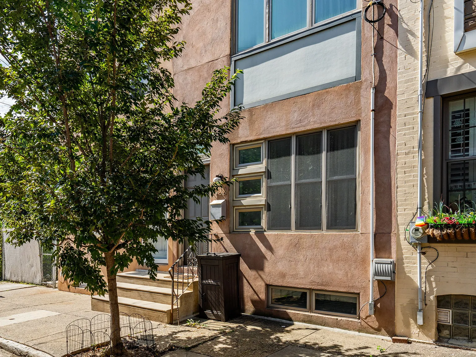 3 bed, 1585 sqft, $2,600 — Photo 2
