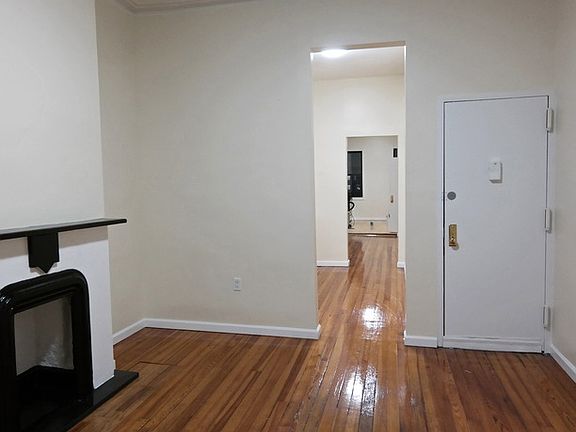 5th image of 289 Jefferson St #4L