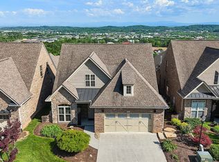 1209 Bishops View Ln, Knoxville, TN 37932