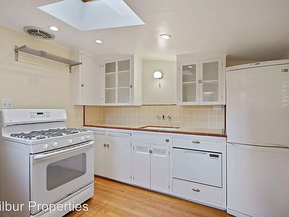 4th image of 735 Guinda St
