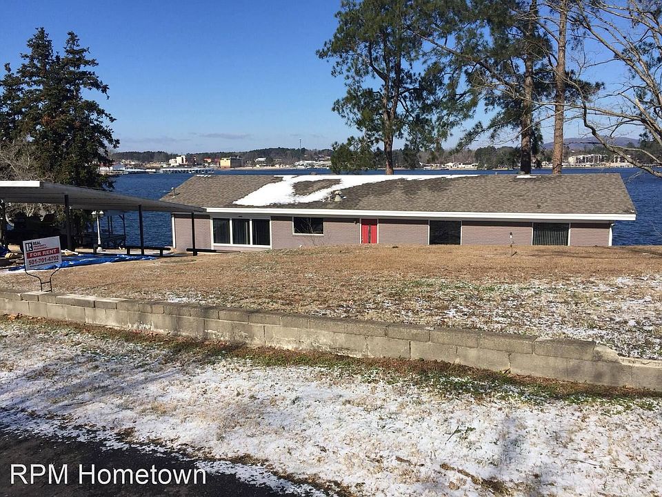 1st image of 812 Long Island Dr