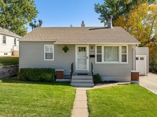 1108 11th St NW, Minot, ND 58703