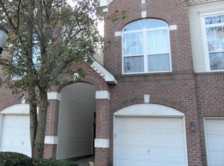 818 Firethorn Dr, Union, NJ 07083