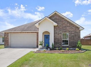 13822 Avocado Dr, Denham Springs, LA 70726
