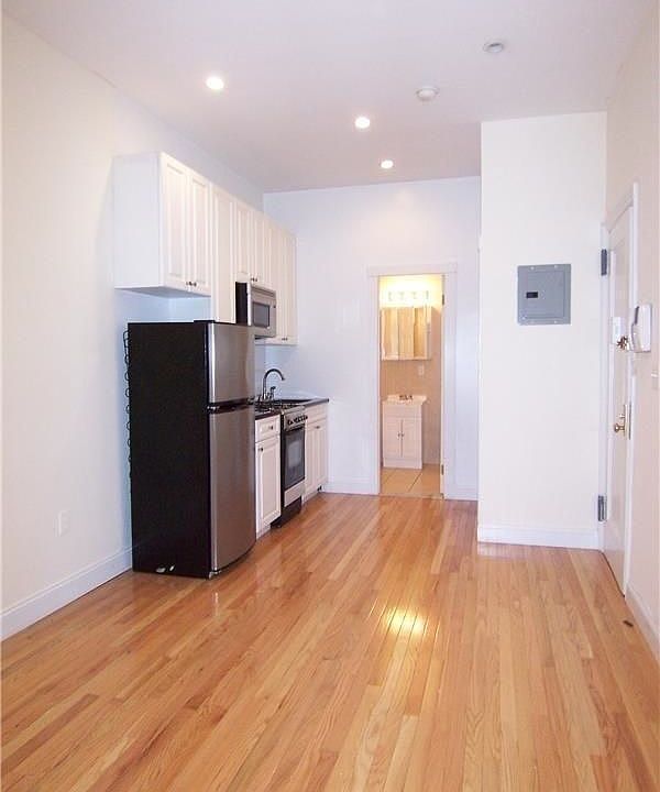 1st image of 413 W 56th St APT 12