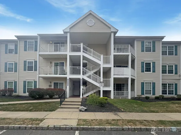 448 Northam Dr, North Brunswick, NJ 08902