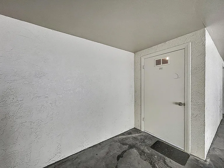 340 Causeway Blvd #202 — Photo 20