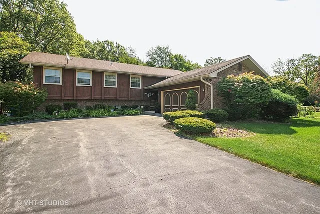 3405 Innsbruck Ln photo 1