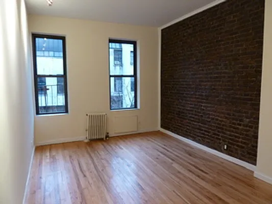 Rented by Eychner | media 10