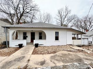 23 Norris St, Eureka Springs, AR 72632