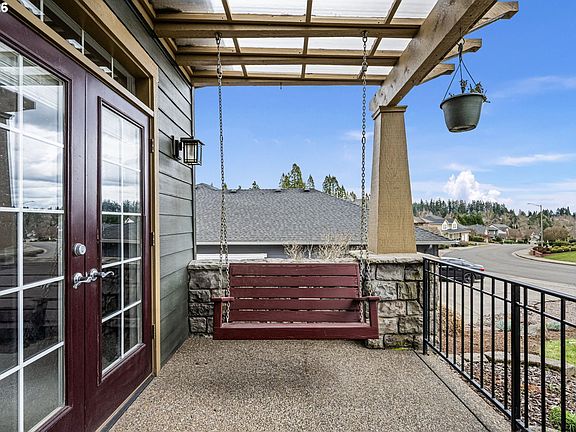 4th image of 1401 Ranier Loop NW