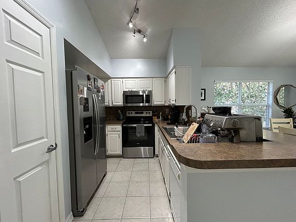 5th image of 10000 SW 52nd Ave #Z-154
