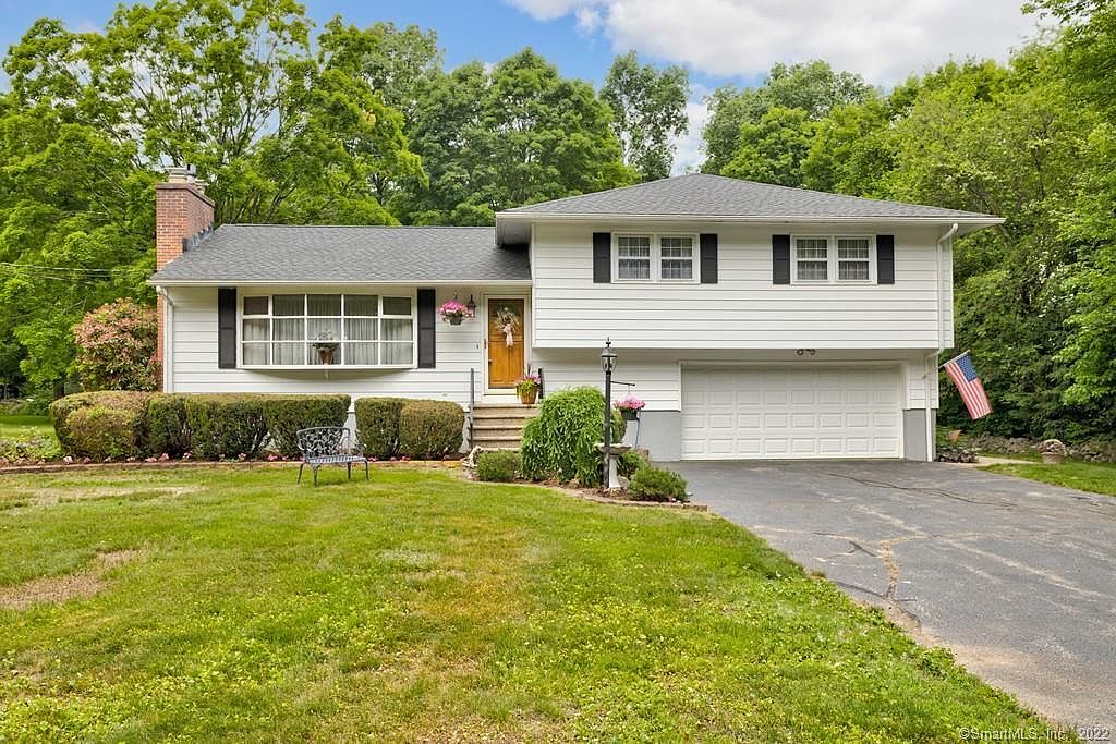 88 Mulberry St, Naugatuck, CT 06770 Zillow