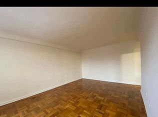 166-05 Highland Ave #6L, Jamaica, NY 11432