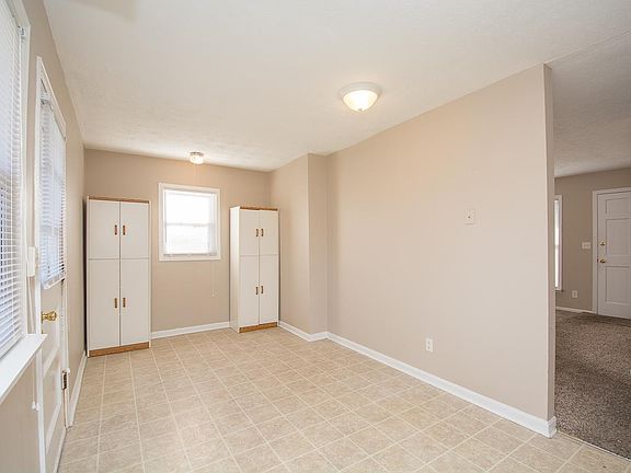 Spacious eating area