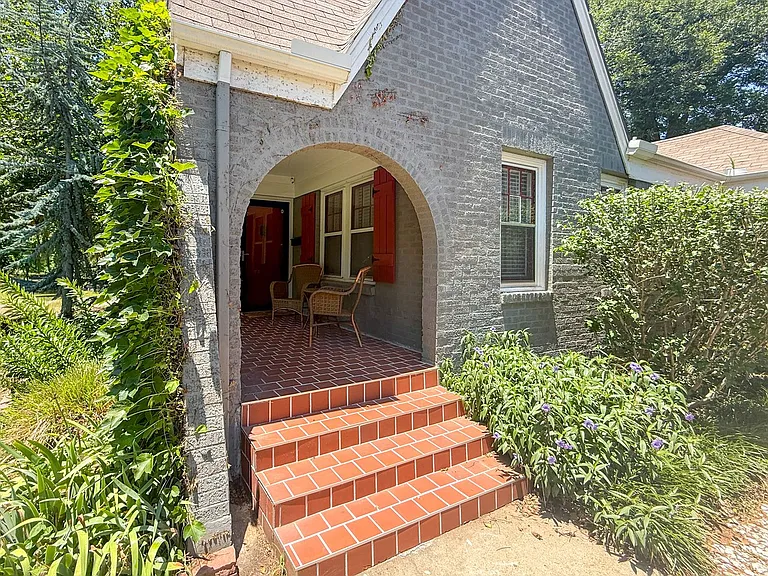 3121 NW 22nd St — Photo 4