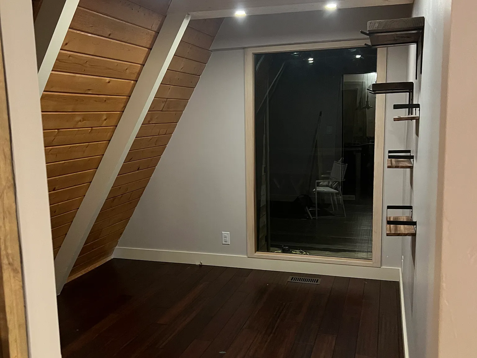 2 bed, 1100 sqft, $3,300 — Photo 3