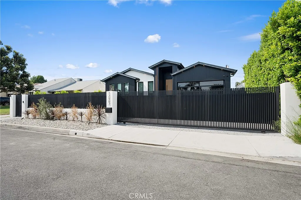 4 bed, 3000 sqft, $16,250 — Photo 4