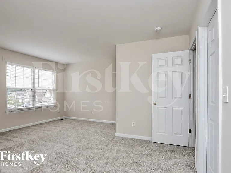 324 Calvert Pl — Photo 11
