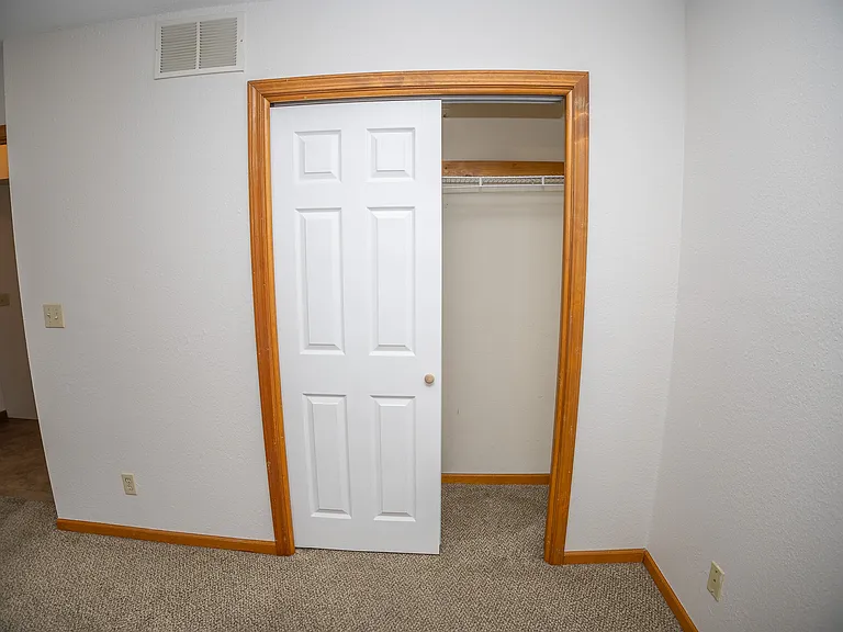 305 Tanner Bridge Ct #B — Photo 14
