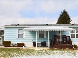 10 Corktree Dr #10, Olmsted Falls, OH