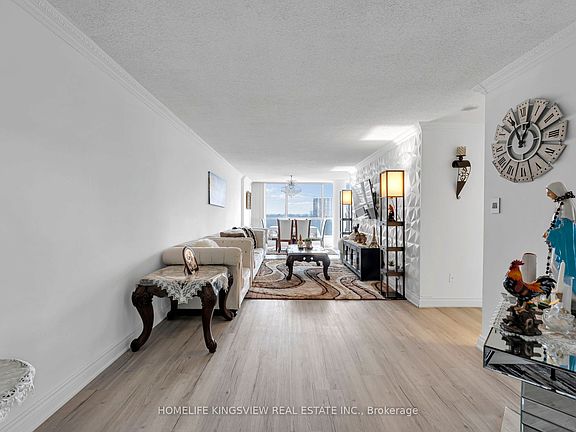 4th image of 1 Rowntree Rd #806