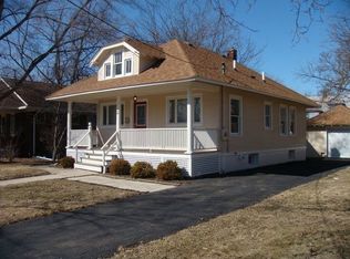 656 Bluff City Blvd, Elgin, IL 60120