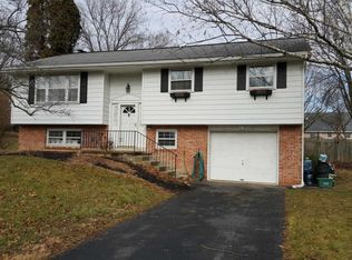 2547 Speckled Dr, East Petersburg, PA 17520
