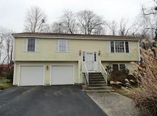 10 River View St, Warren, RI 02885