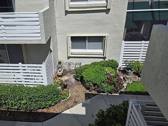 4th image of 561 NW 97th Ave #561