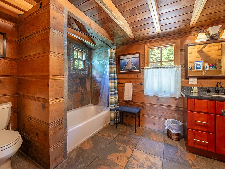 5261 N Lake Blvd — Photo 16